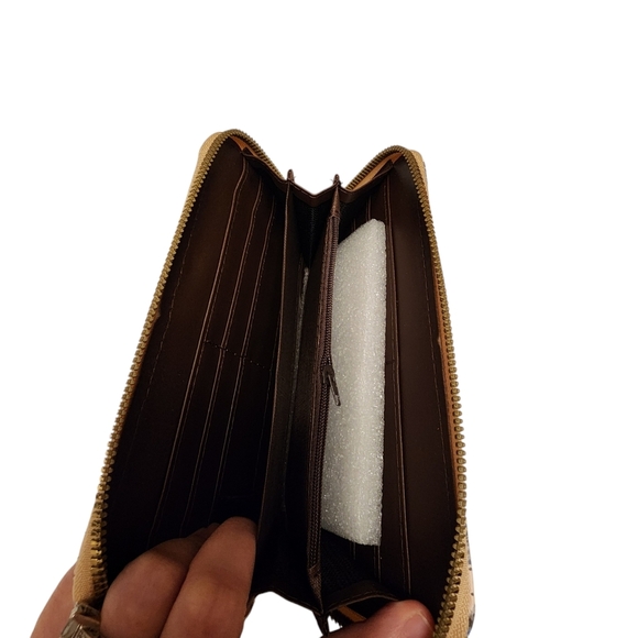 Paris Themed Wallet Wristlet NWT Valentine's Gift - Picture 4 of 9